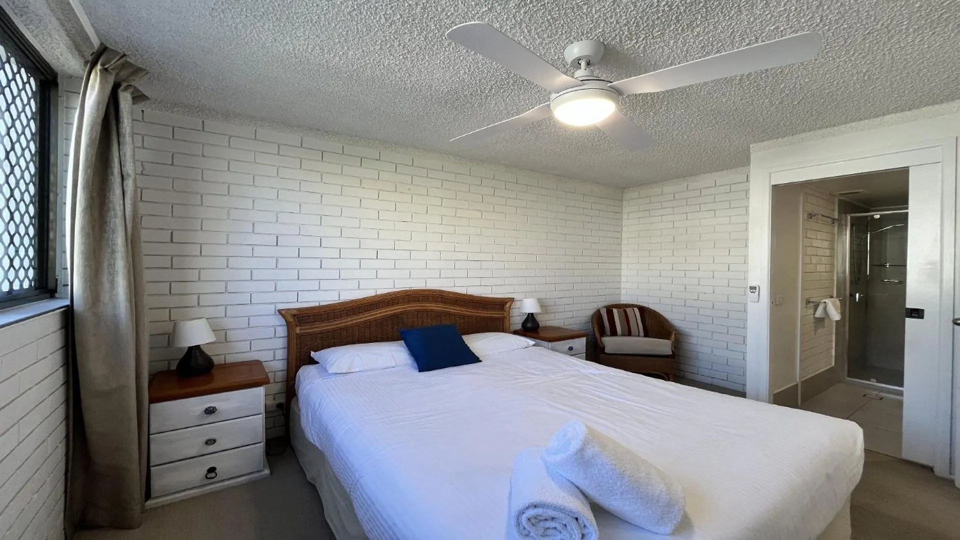 Amazing Views! Unit 3 Edgecliffe Apartment Caloundra
