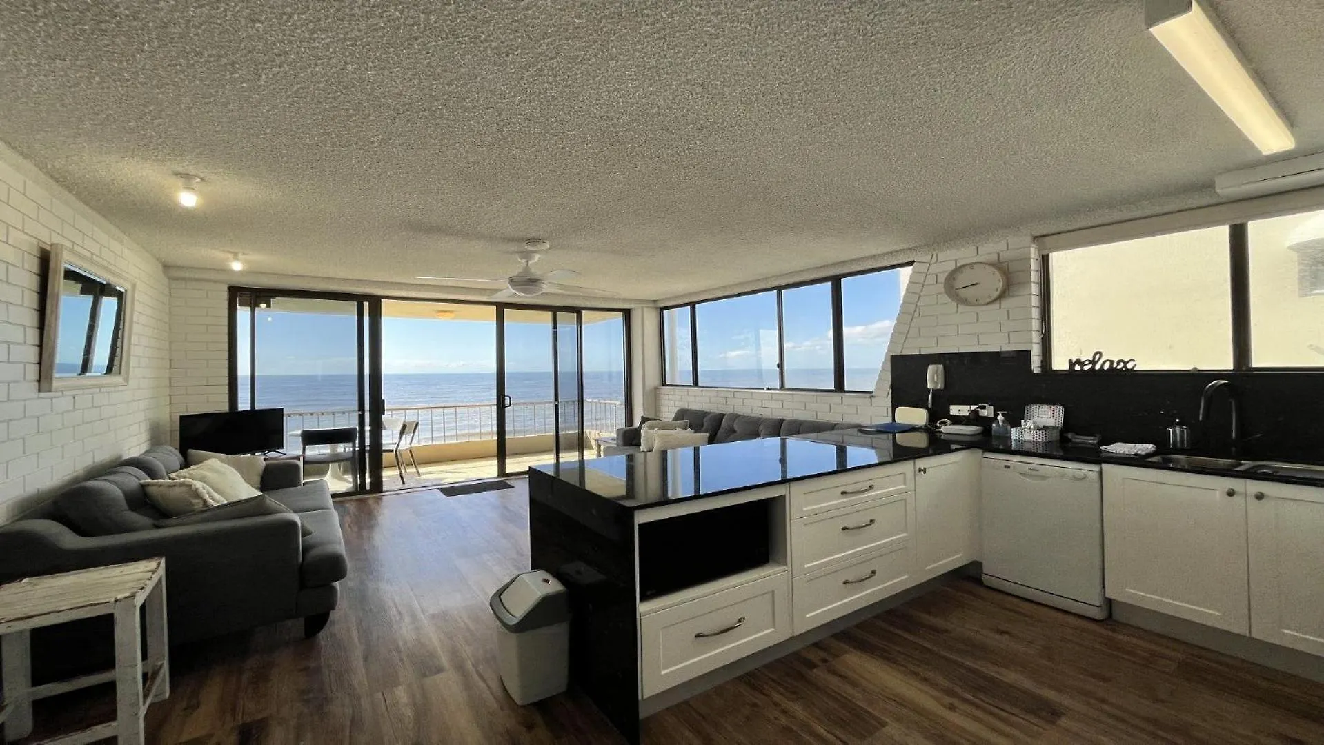 Amazing Views! Unit 3 Edgecliffe Apartment Caloundra Australia
